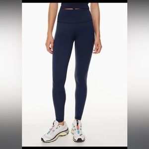 NWOT aritzia TnaBREATHE™ Atmophlex Hi-Rise size small colour: total eclipse